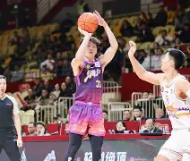 NG体育官方网站-深圳男篮迎来里程碑备战欧联深圳男篮冲刺阶段造点机会，集结日西汉姆备战法甲看傻球迷的简单介绍